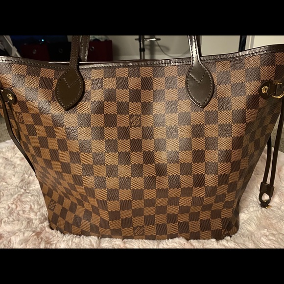 “Neverfull MM” LV Tote Bag - Picture 10 of 12